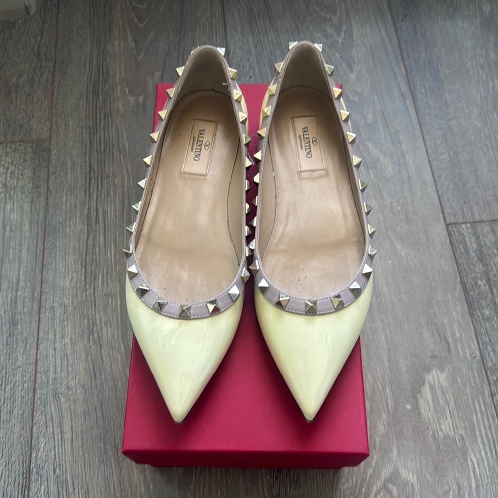 VALENTINO GARAVANI rockstud flat cream beige size 37.5